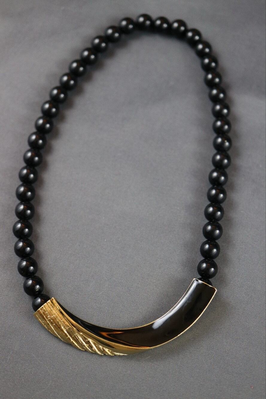 Vintage Trifari Black Beaded Necklace Gold Tone Sculptural Enamel Bar Pendant